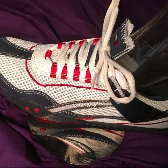 Tommy Hilfiger White and Navy Sneakers - Picture 3 of 6